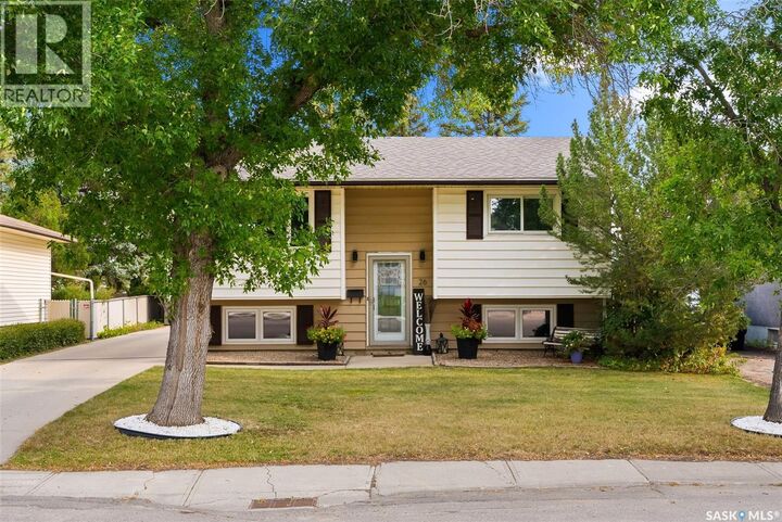 Property Photo:  26 Hammond Road  SK S4R 3C6 