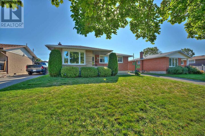 Photo de la propriété:  197 Hildred Street  ON L3B 1M9 