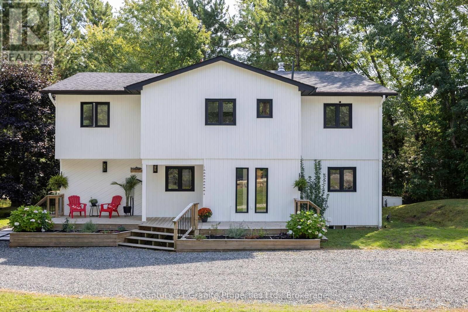 Property Photo:  8 Bartlett Drive  ON P2A 2W8 