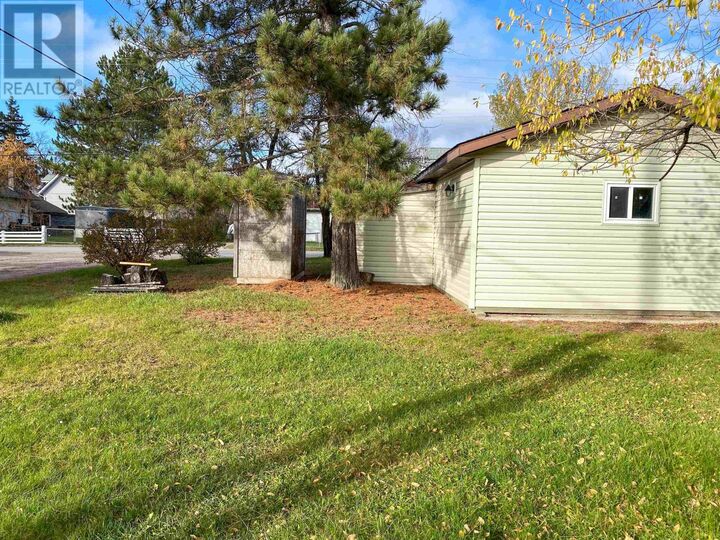 Property Photo:  11 Pugsley St  ON P0V 2M0 