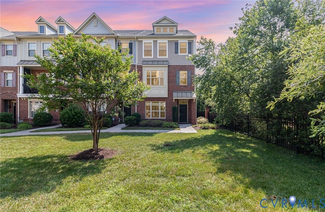 Property Photo:  10939 Parkshire Lane  VA 23233 