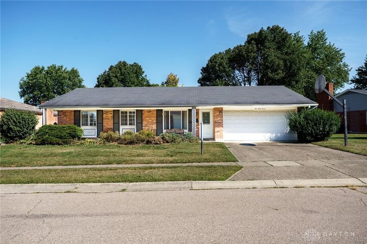647 Dunraven Pass  Miamisburg OH 45342 photo