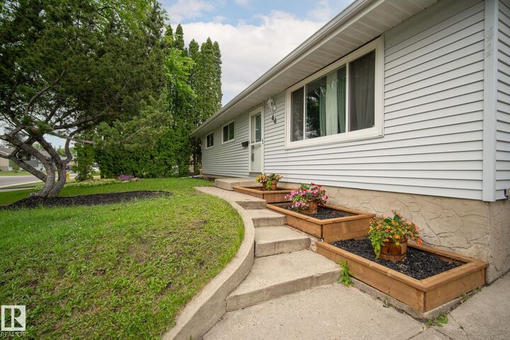Property Photo: 44 Marion Drive AB T8A 0M1