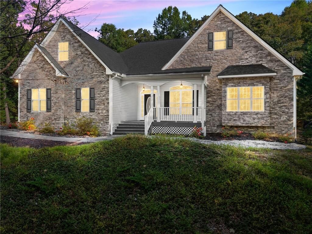 Property Photo:  187 Oak Creek Drive  GA 30534 
