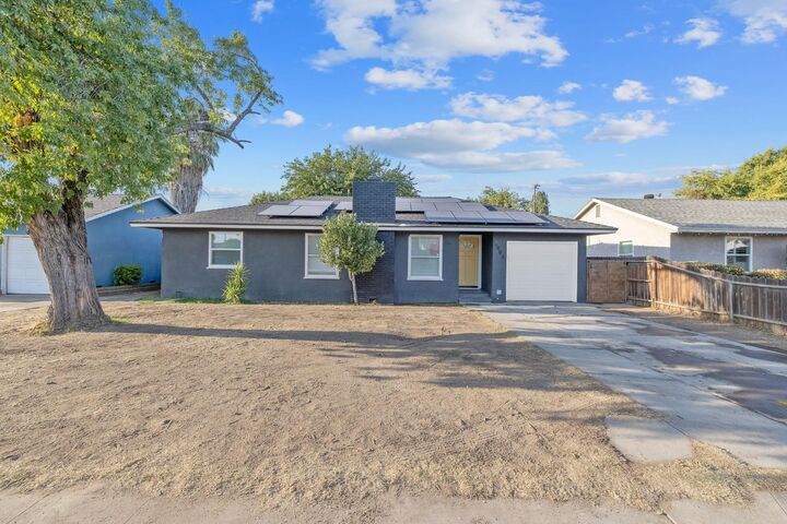 3803 E Clinton Avenue  Fresno CA 93703 photo