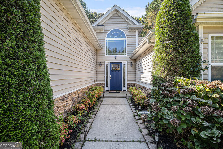 Property Photo: 615 Hemlock Court GA 30180