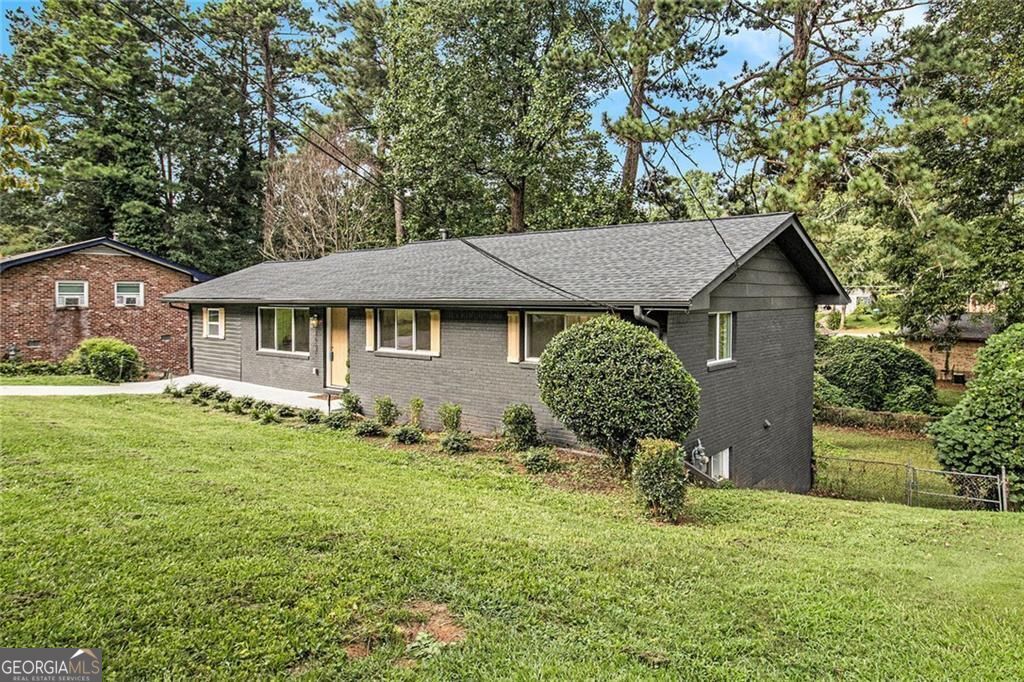 Property Photo:  1667 Atherton Circle  GA 30035 