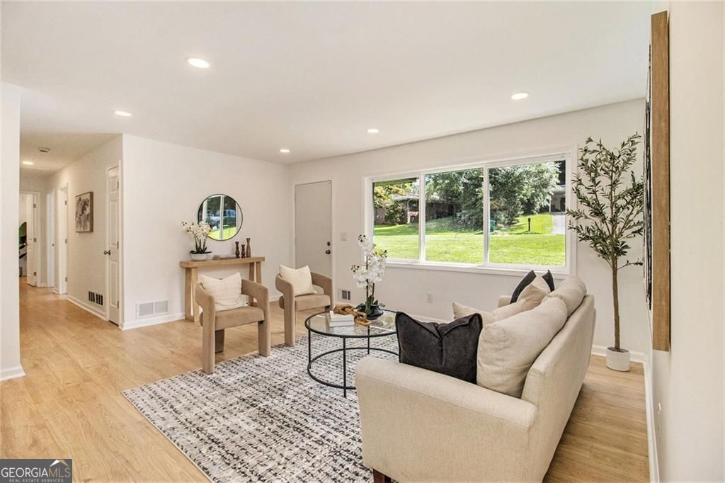 Property Photo:  1667 Atherton Circle  GA 30035 