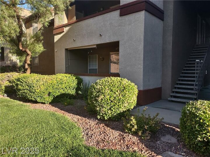 Property Photo: 231 West Horizon Ridge Parkway 1114 NV 89012