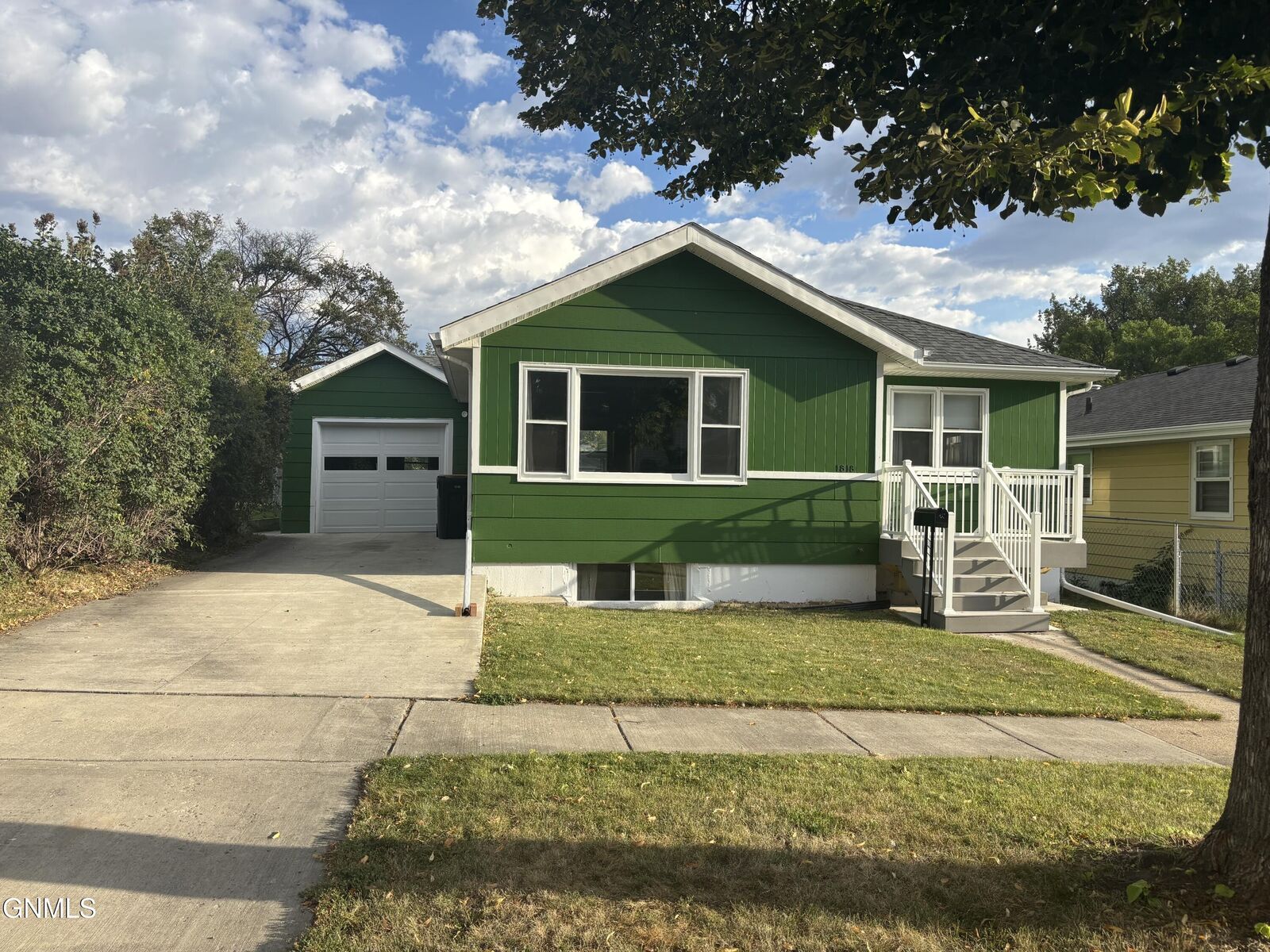 Property Photo:  1818 E Ave D  ND 58501 