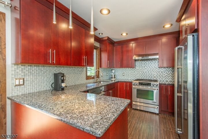 Property Photo: 93 Hilltop Dr NJ 07869