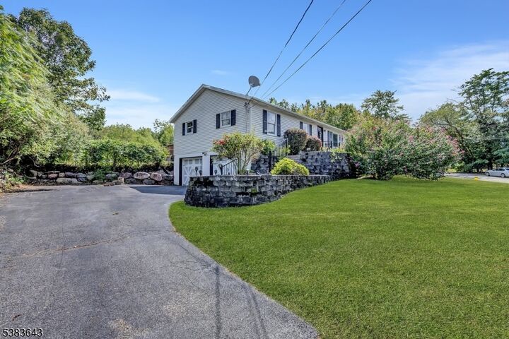 Property Photo: 18 Ringwood Ln NJ 07421
