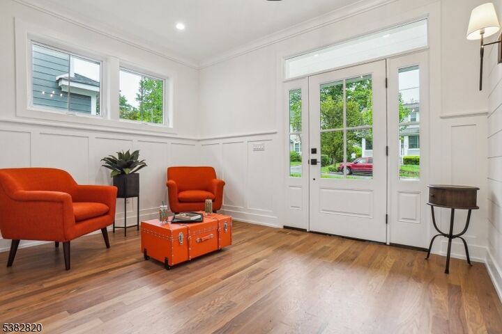 Property Photo:  86 Ashwood Ave  NJ 07901 