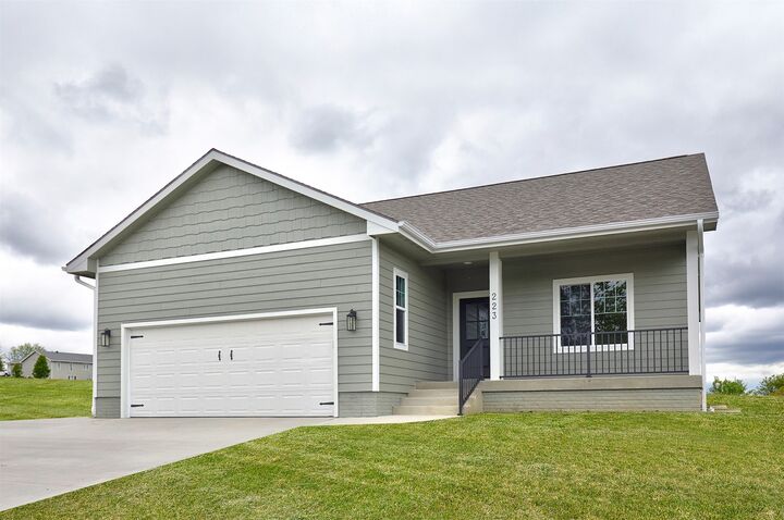 Property Photo: 105 Golf View Drive IA 50213