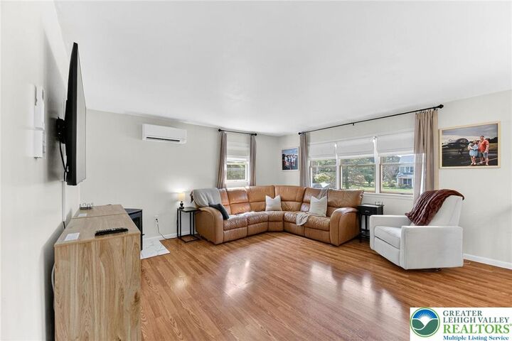 Property Photo: 174 Frutchey Court PA 18343