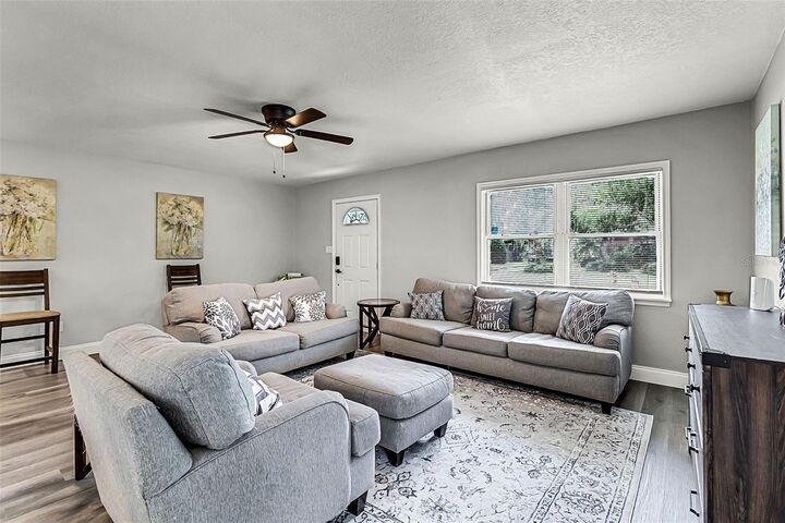 Property Photo:  404 Courtney Drive  FL 33617 