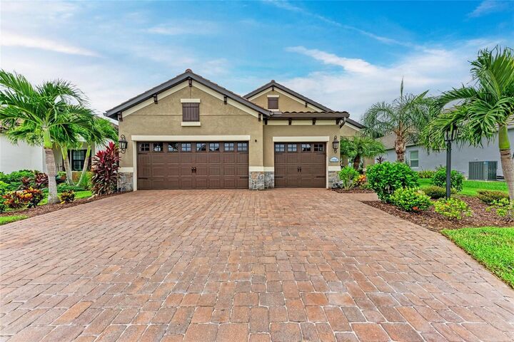 Property Photo:  11941 Hunters Creek Road  FL 34293 