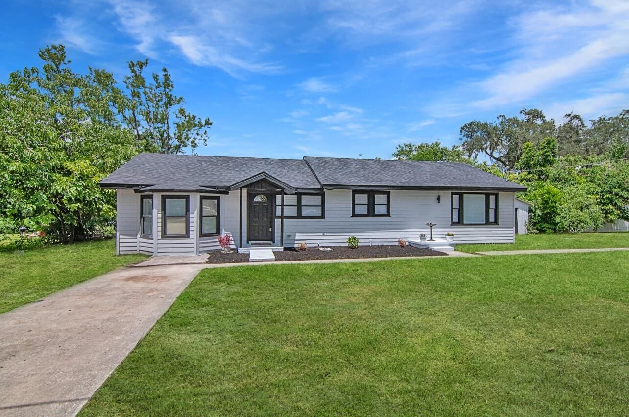 Property Photo:  1006 W Morse Street  FL 33563 