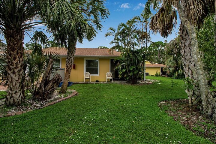 Property Photo:  4625 Summerwind Drive 13  FL 34234 