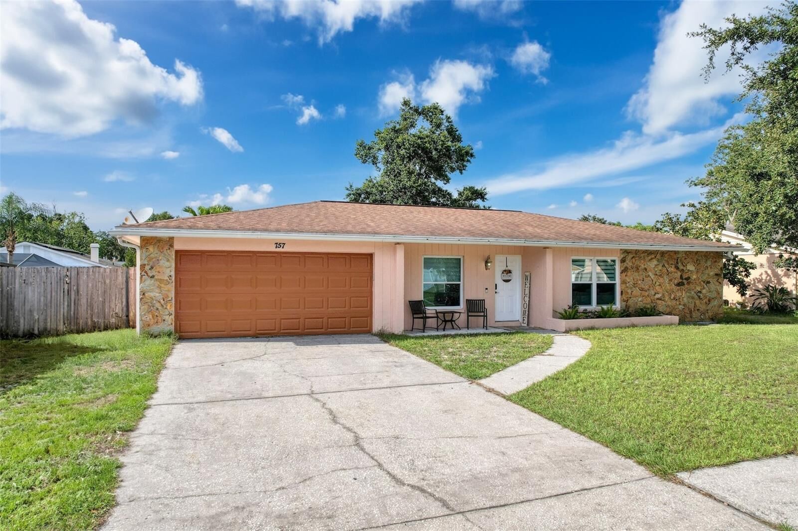 Property Photo: 757 Caliente Drive FL 33511