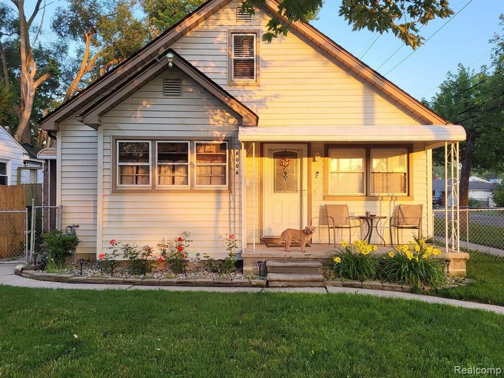 Property Photo:  8008 Elm Street  MI 48180 2214 