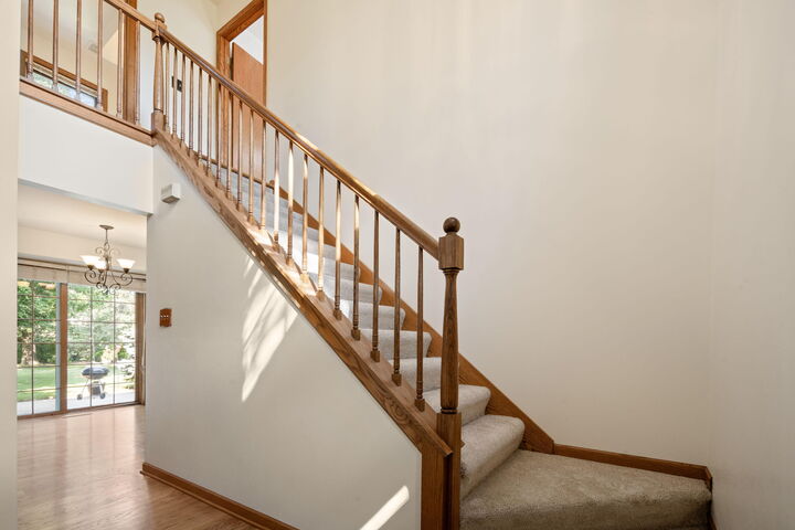 Property Photo:  W225n2549 Alderwood Ln  WI 53186 