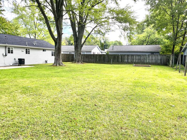415 Riverside Drive  Watervliet MI 49098 photo