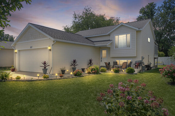 Property Photo:  5969 Clear Stream Drive SE  MI 49548 