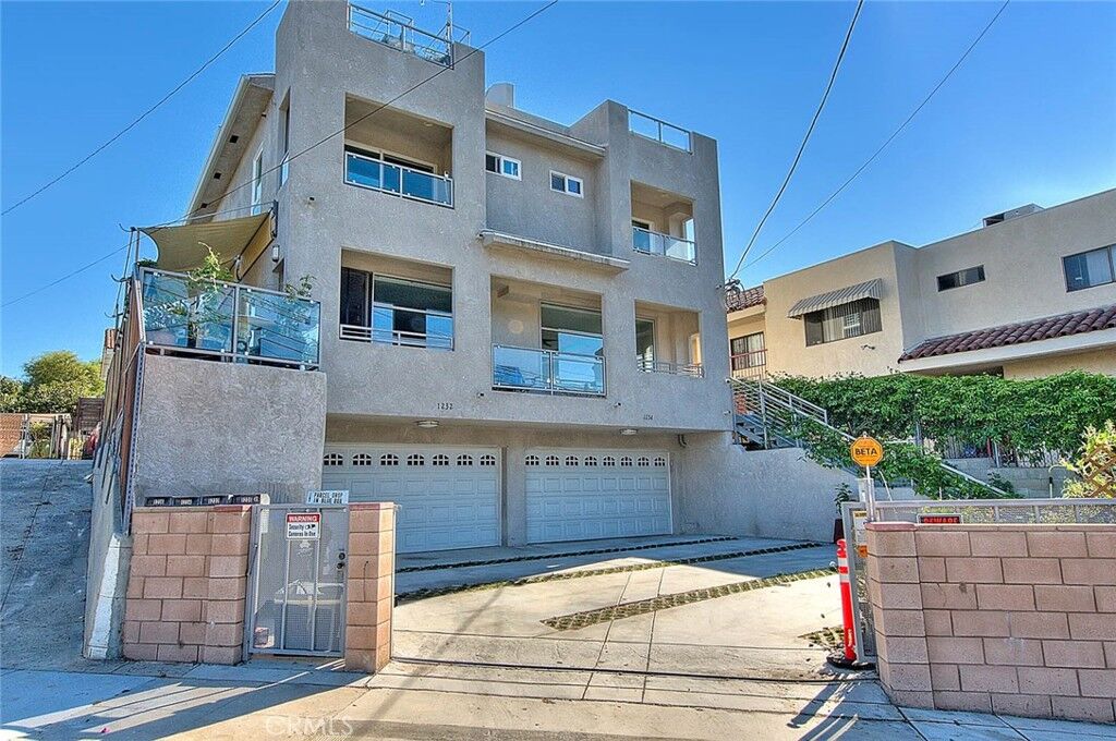 Property Photo:  1234 W Lilac Place  CA 90026 