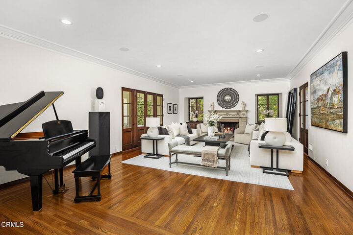 Property Photo:  670 San Marino Avenue  CA 91108 