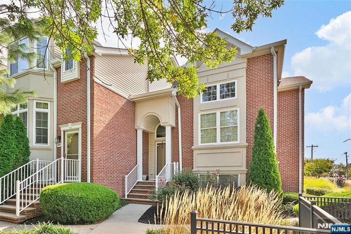 105 Chestnut Court 3  Garwood NJ 07027 photo