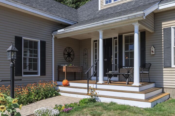 Property Photo: 3 Old Dover Road NH 03301