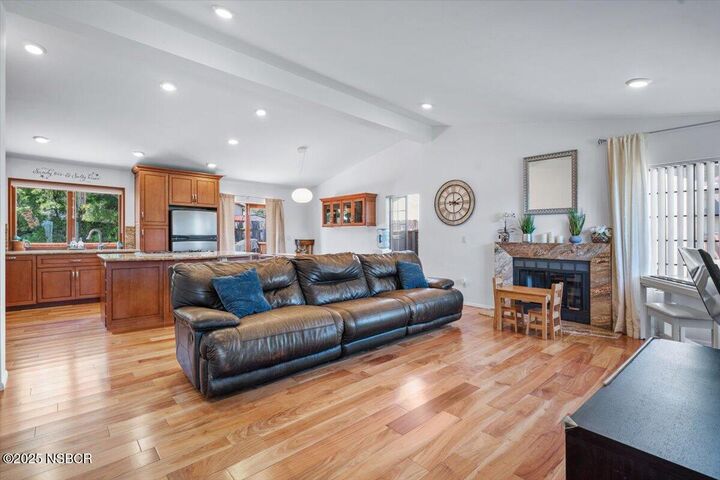 Property Photo:  108 Marian Way  CA 93449 
