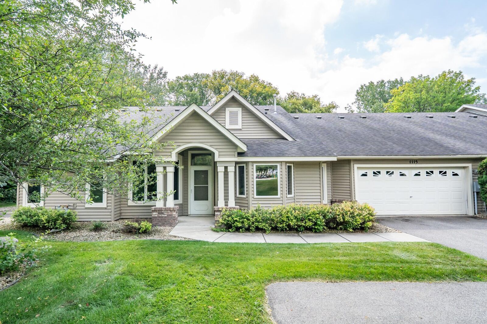 Property Photo: 1115 E Travelers Trail MN 55337