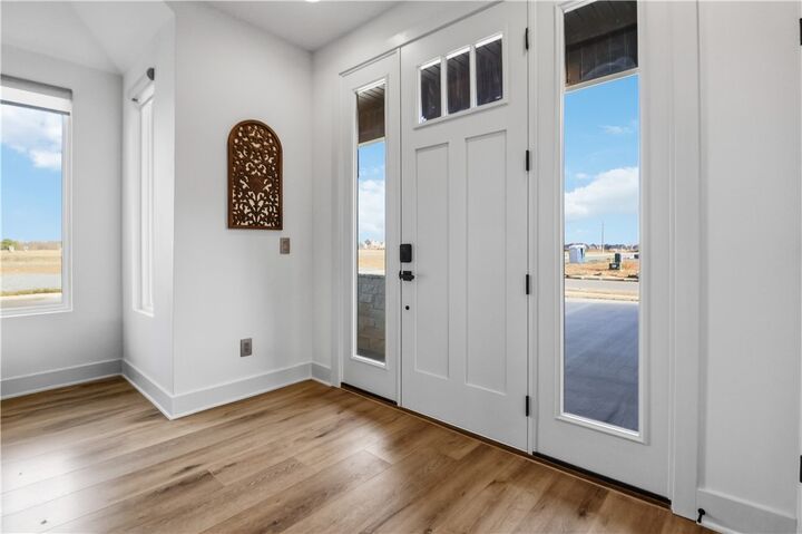 Property Photo:  930 Thornwood Place  AR 72713 