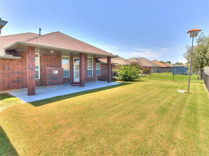 Property Photo:  4825 SE 41st Street  OK 73115 
