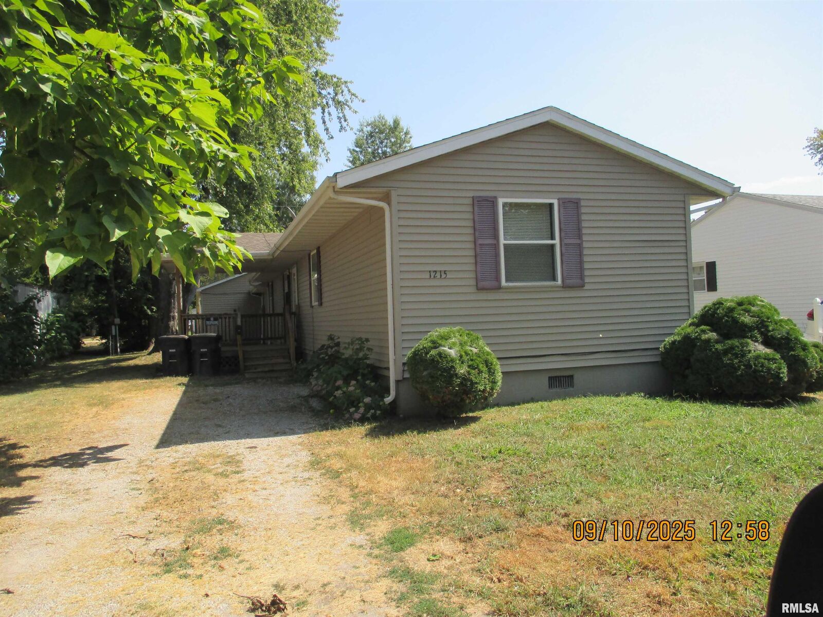 Property Photo:  1215 S Brookside Street  IL 62801 