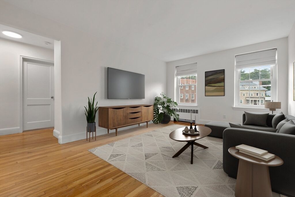 Property Photo:  23 Englewood Ave 4  MA 02445 