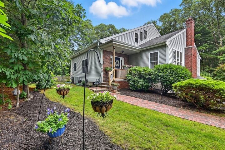 Property Photo:  133 Pleasant Street 2  MA 02762 
