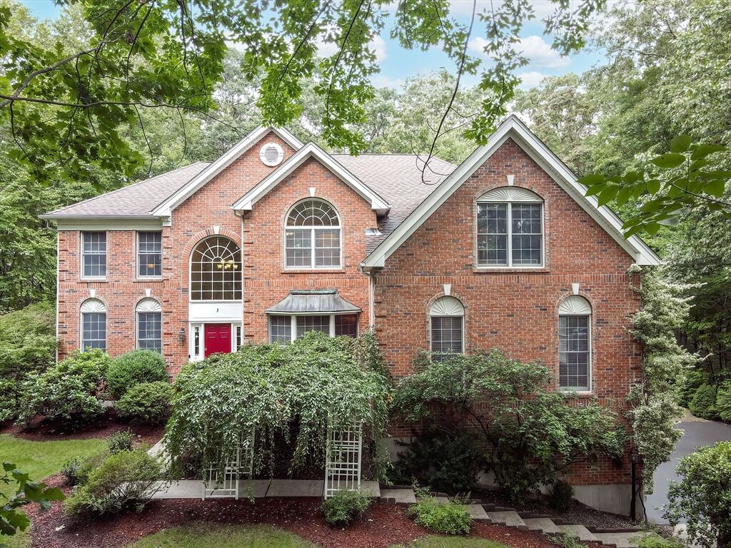 Property Photo:  3 Appaloosa Dr  MA 01536 