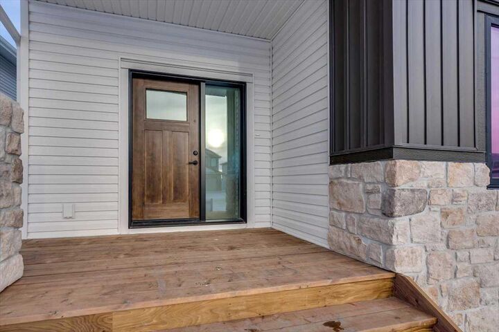 Property Photo: 36 Memorial Parkway AB T4E 3B7