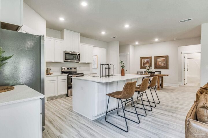 Property Photo:  4659 Eider Rd  FL 32571 