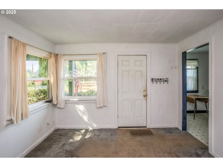 Property Photo:  90373 Highway 202  OR 97103 