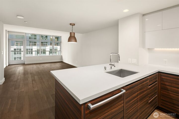583  Battery Street 602N  Seattle WA 98121 photo