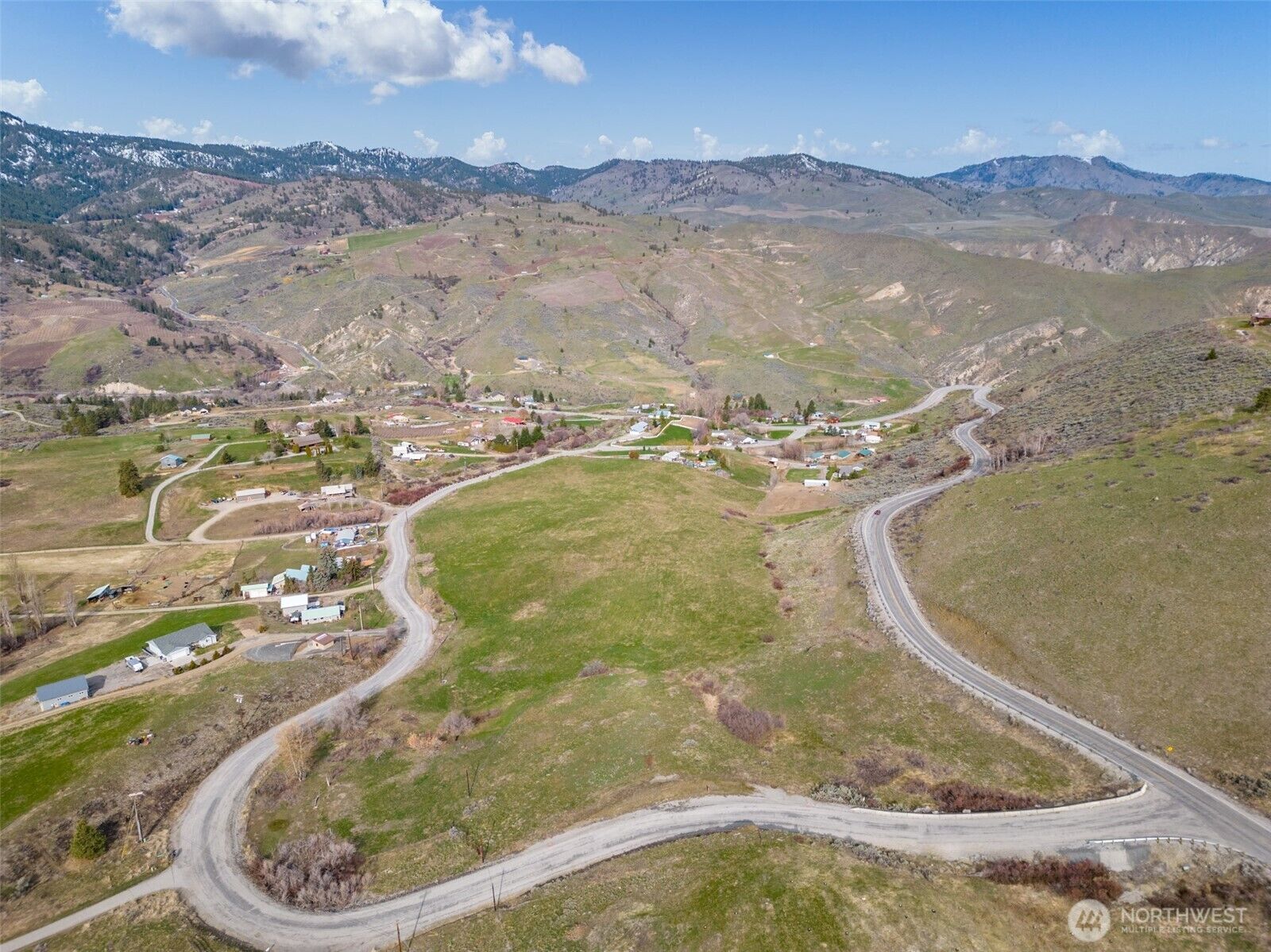 Property Photo: 4 Nna Wheeler Hill Road WA 98801