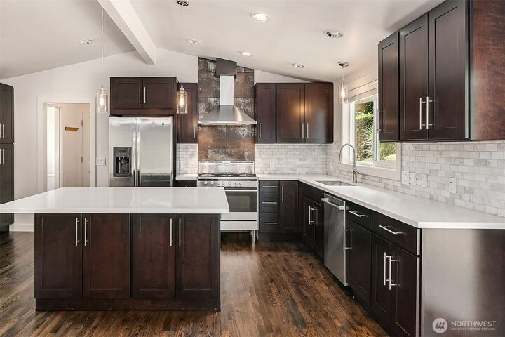 Property Photo:  2615  162nd Avenue NE  WA 98008 