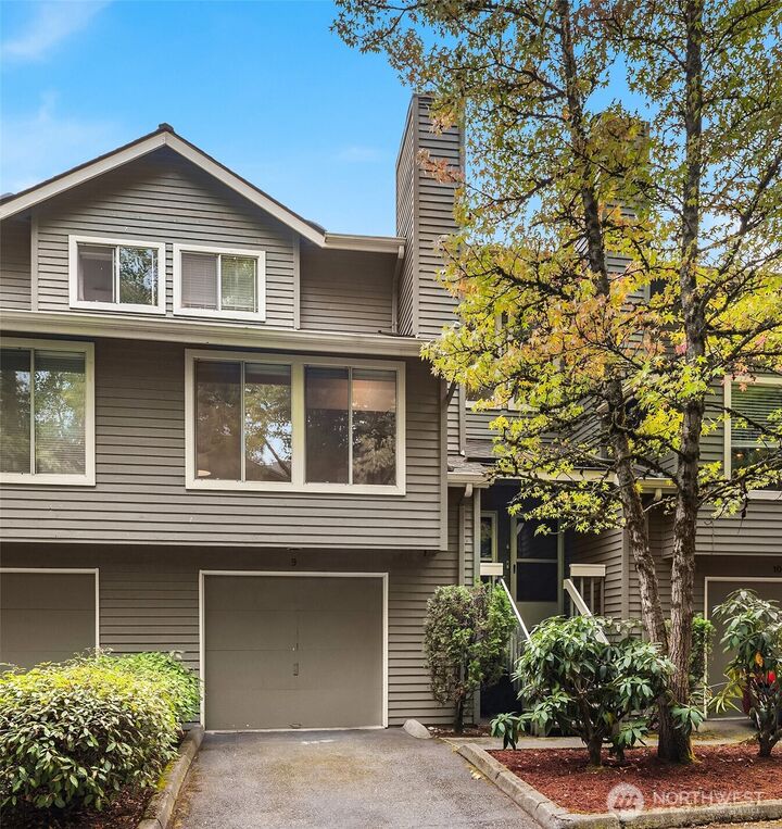 14363  30th Avenue NE Unit 9  Seattle WA 98125 photo