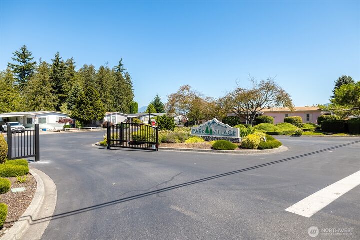 Property Photo:  2725 E Fir 98  WA 98273 