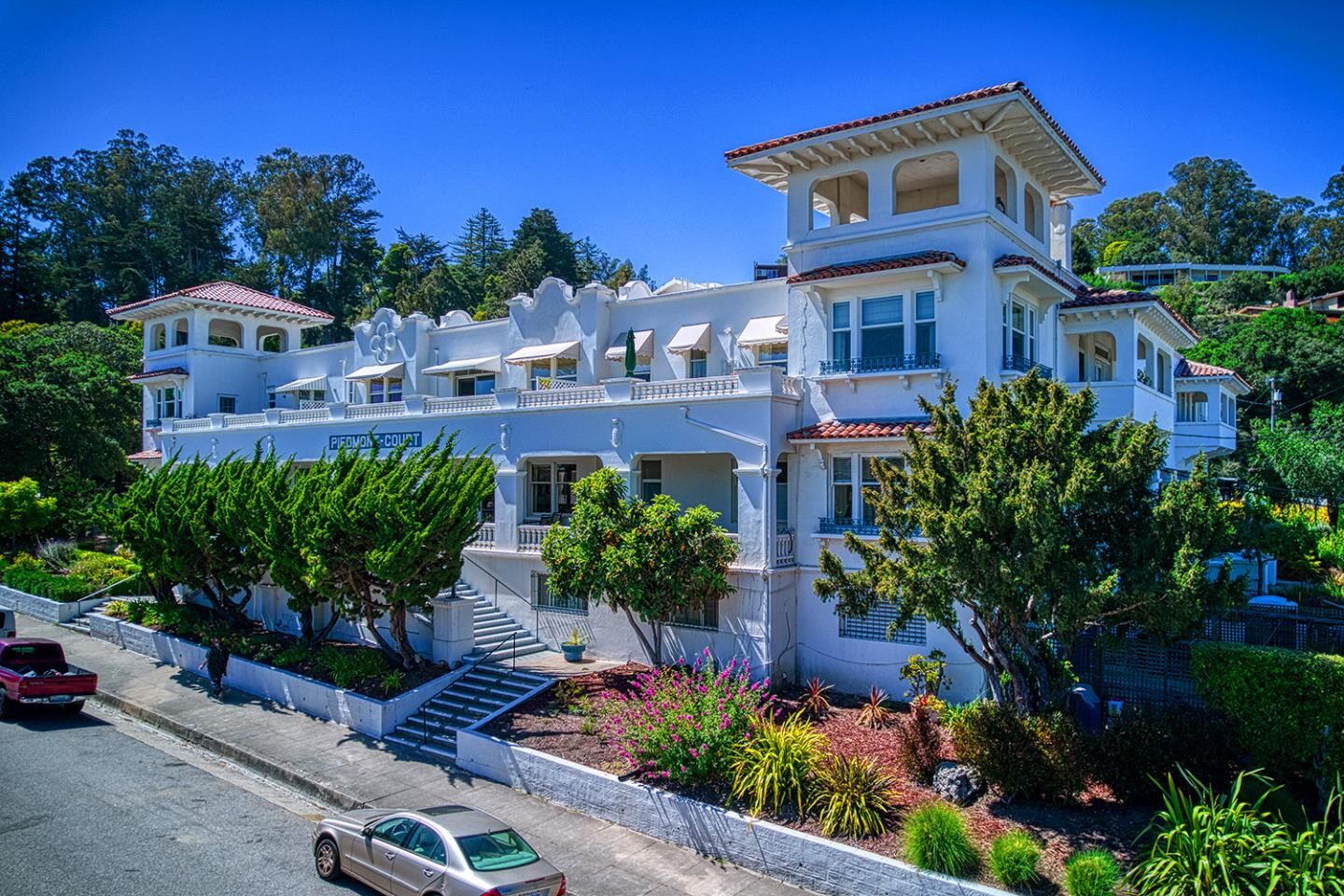 Property Photo:  260 High Street 206  CA 95060 
