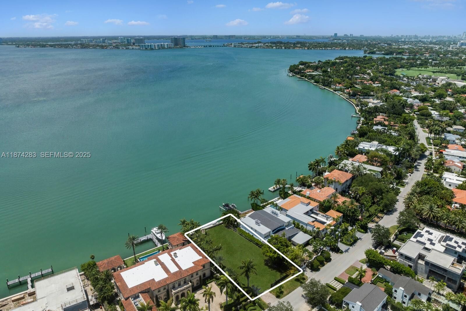 Property Photo:  5226 N Bay Rd  FL 33140 